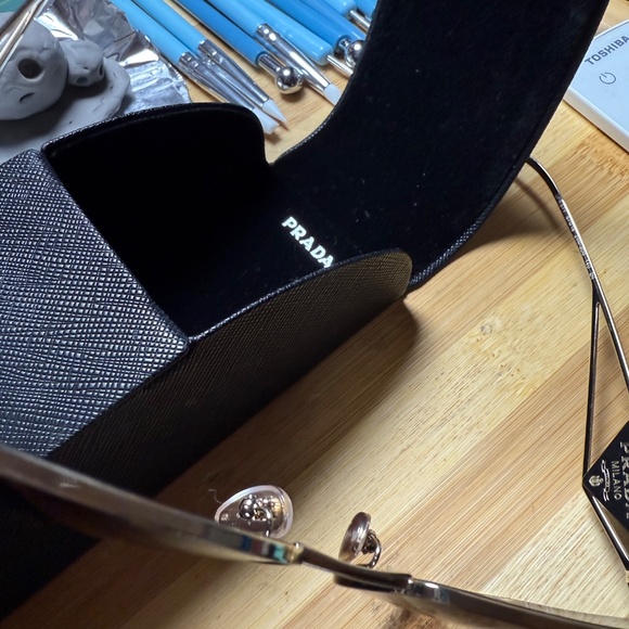 Prada PR57YS - Picture 3 of 4